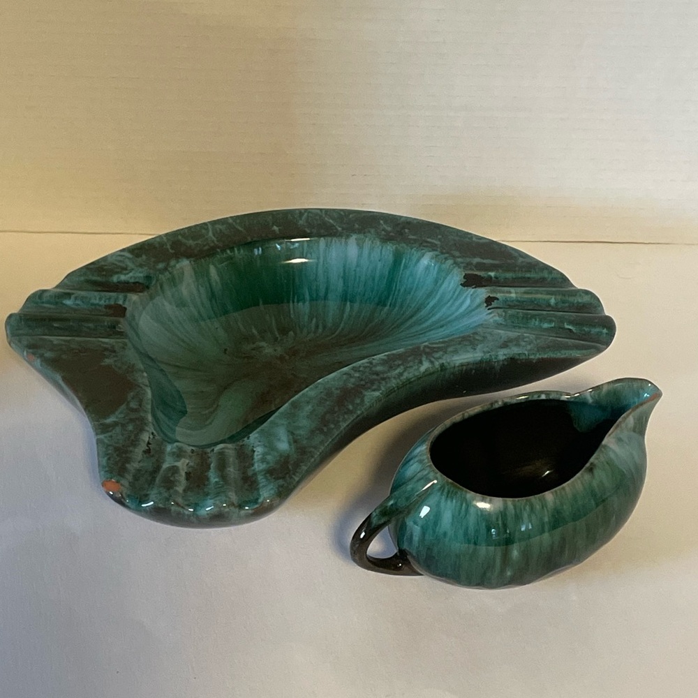 Blue Mountain Pottery Ashtray Gravy Boat *Chippy AS IS